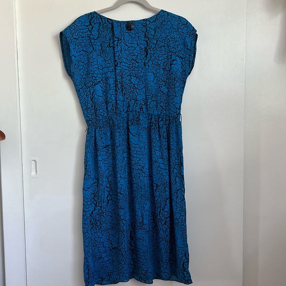 ITEMS VTG 80s Blue Cackle Print Dress Size 6 - Picture 1 of 5